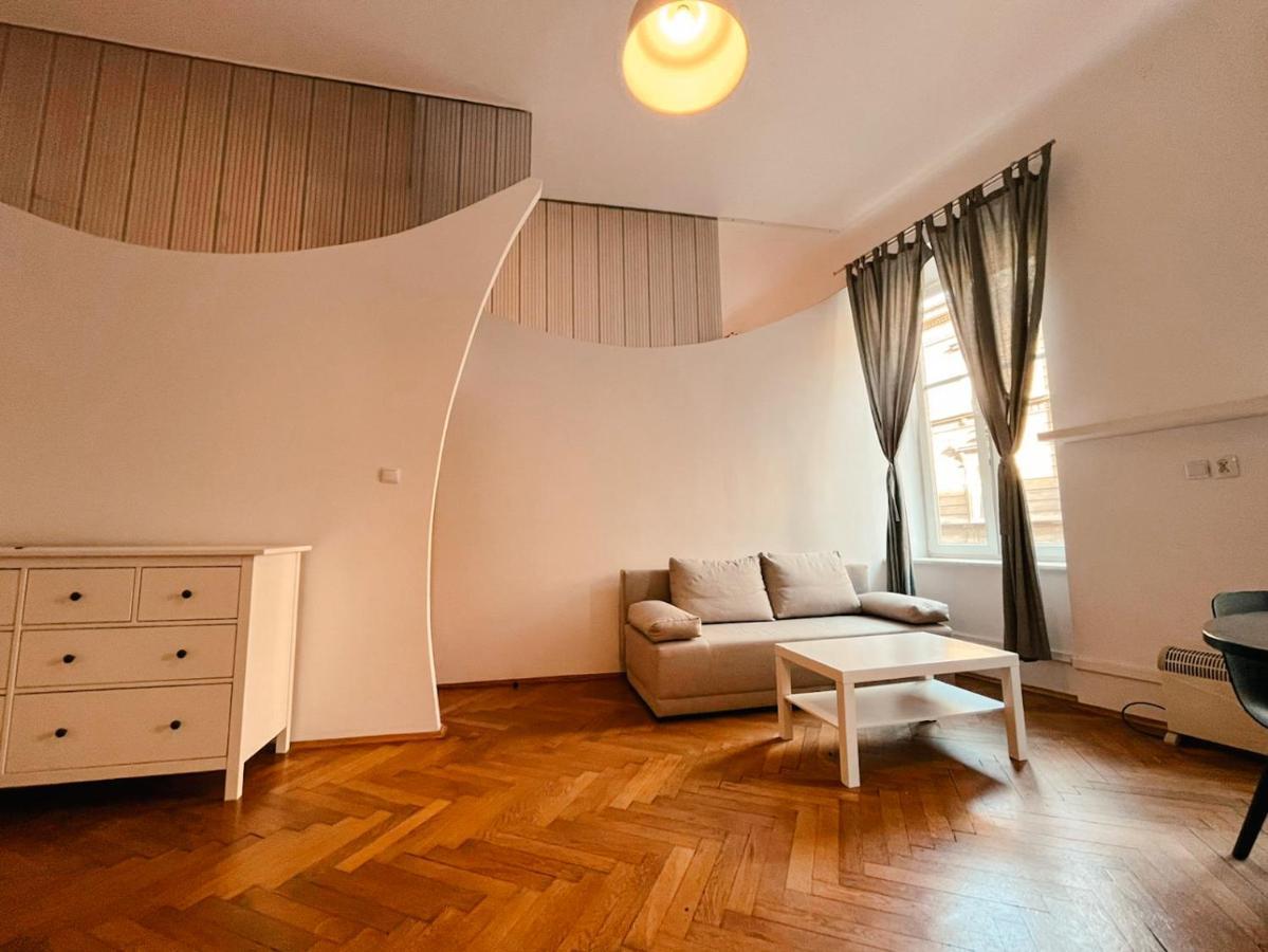 Batorego Apartment Краков Экстерьер фото